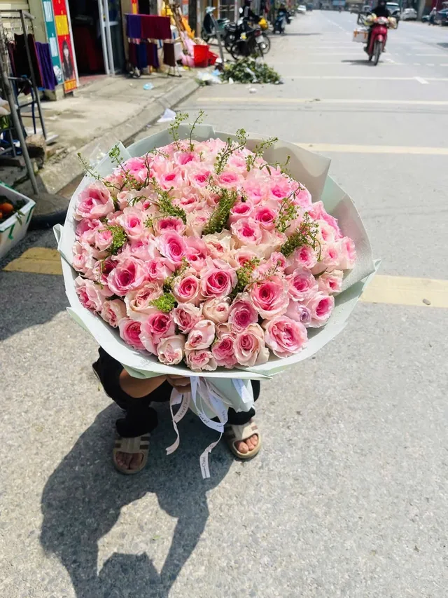 大型粉色花束・白色包裝