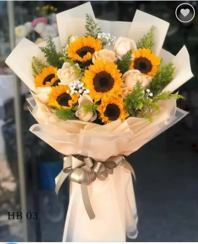向日葵與淡色玫瑰