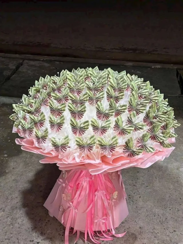 鈔票花束・摺扇花面